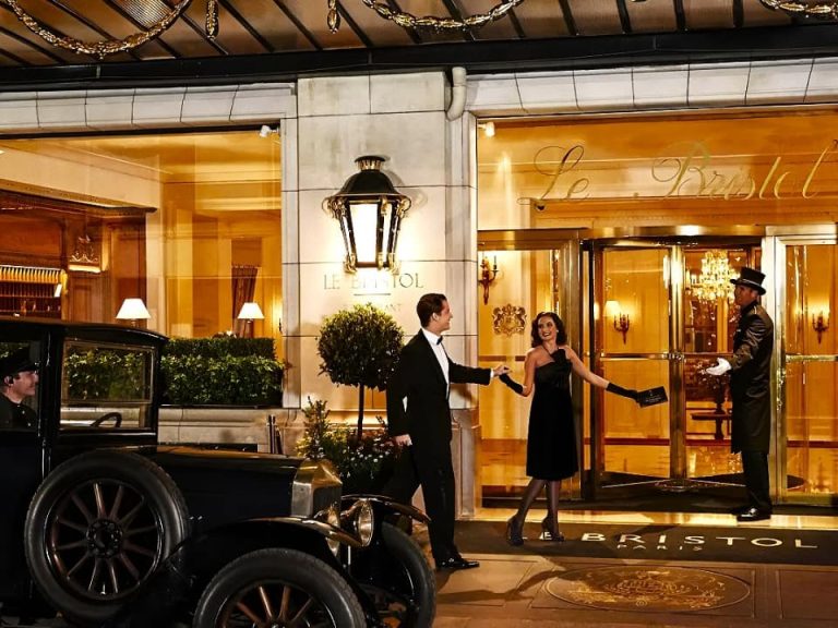 Le Bristol Paris British Explorer Private Castle Glamoux Regency Regency Repertoire